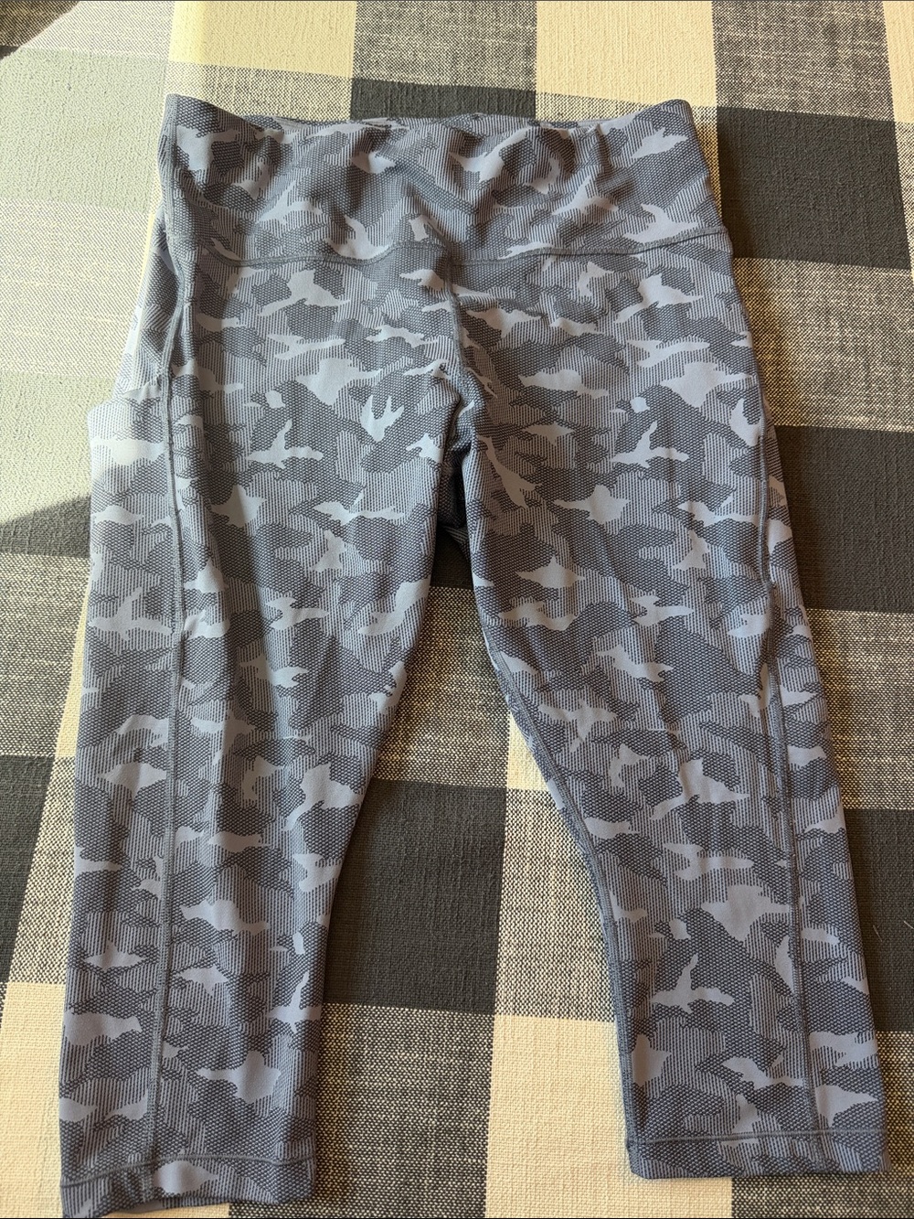 Athleta purple and Lavender Camo Capri Leggings